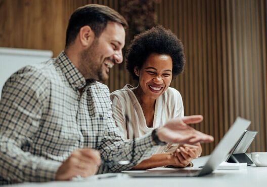 Business owners work together to choose accounting software for their business